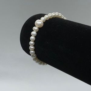 Pearl bracelet